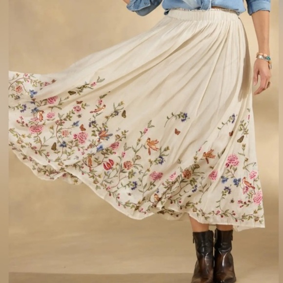 Sundance Dresses & Skirts - SUNDANCE RARE ROMANCE GARDEN MIDI EMBROIDERED SKIRT